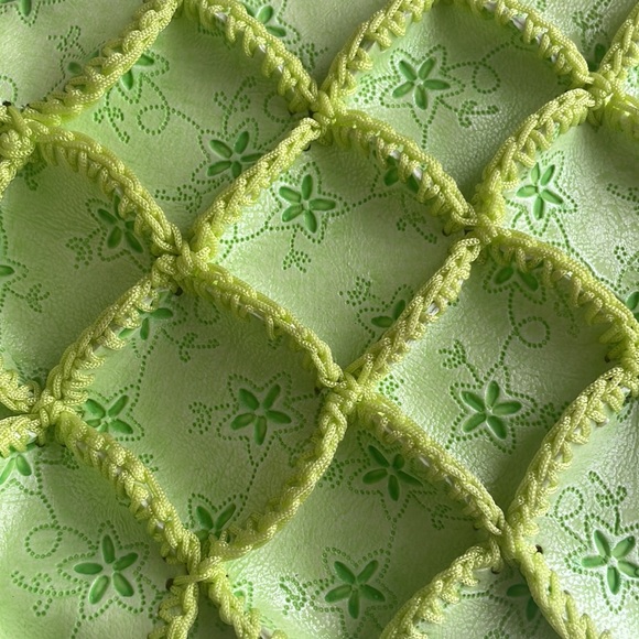 LGA green flower print shoulder bag perfect to fit your necessities! - Picture 10 of 10